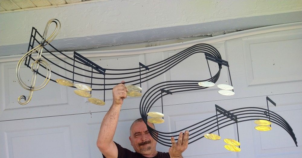 LARGE C JERE MUSICAL NOTES