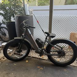  Velotric Nomad E-bike