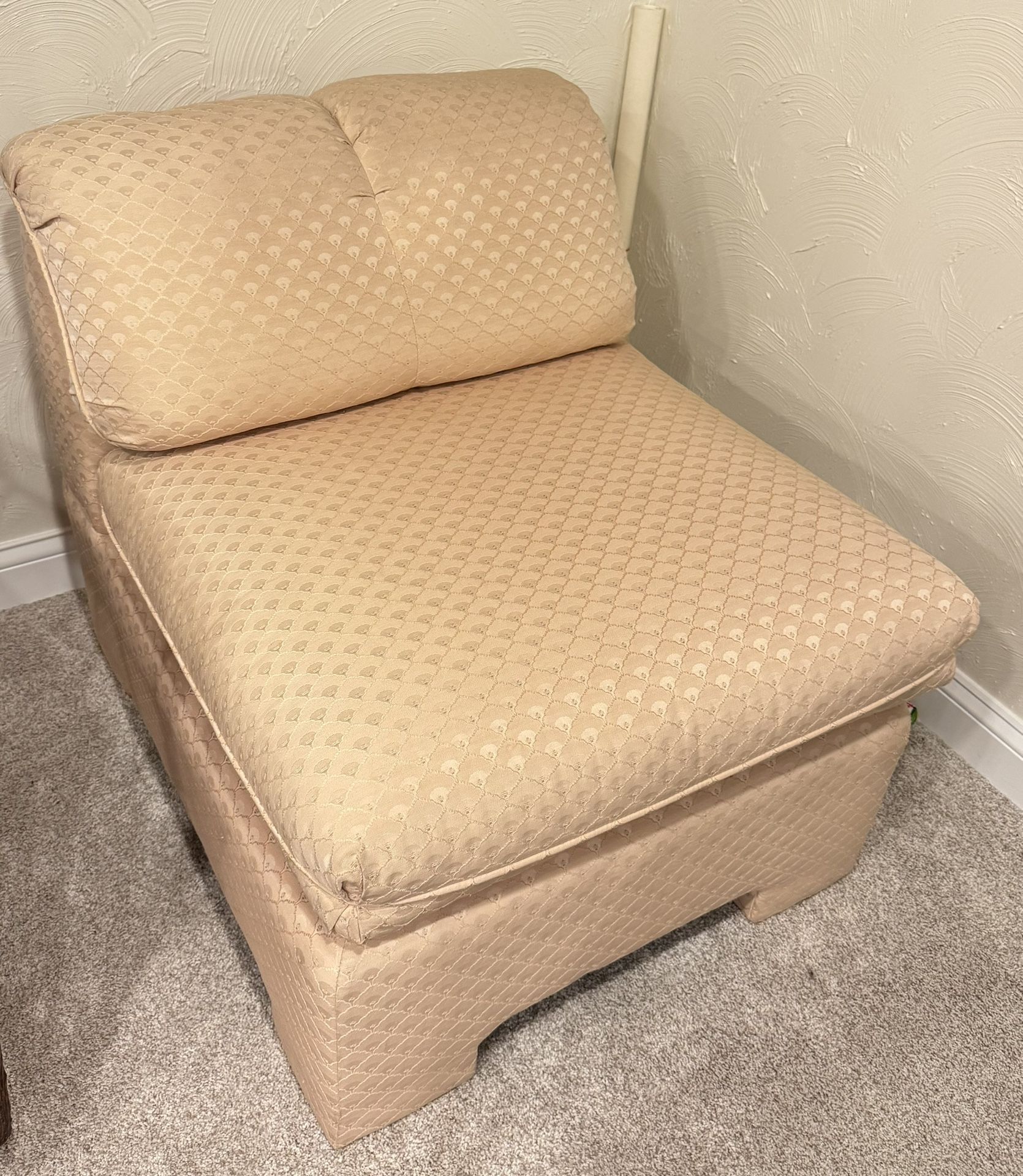 Light Pink Sofa Chair