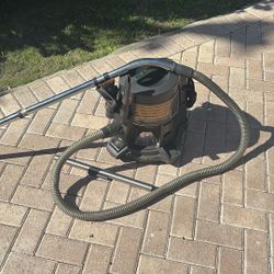 Rainbow Vacuum e Series