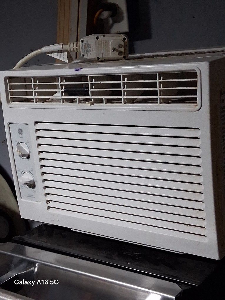 Electric Window Air Conditioner