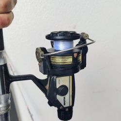 Master 405 BK Vintage Fishing Reel, Excellent Working Condition.  (Pole Not Included)