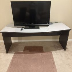 Computer Desk 72x27x30in (detachable)