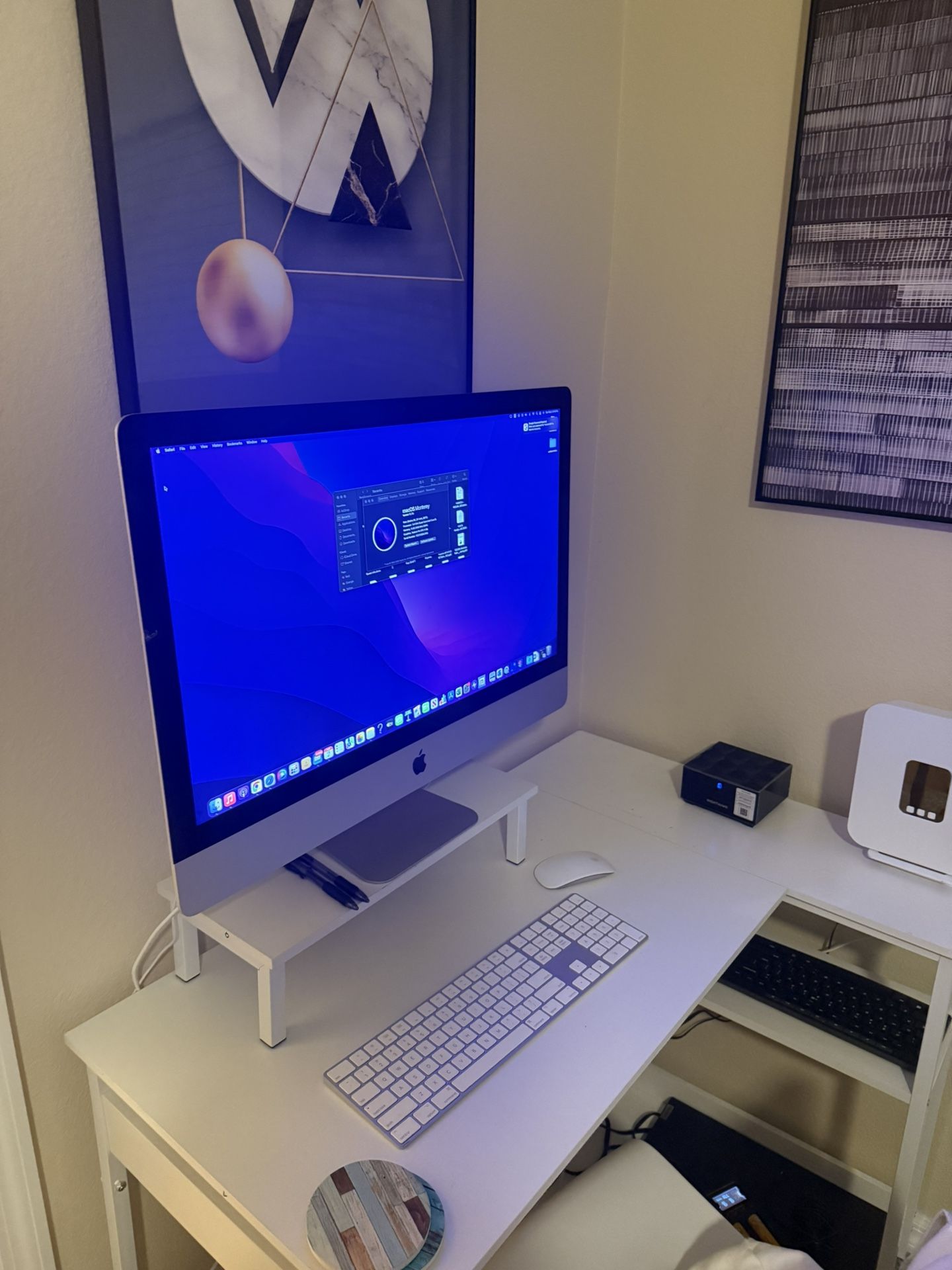 Apple iMac 2020 27 Inch 5k (desktop) and Magic Keyboard 