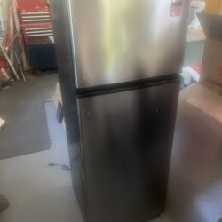Refrigerator or freezer combo