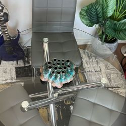Dining Table Round Glass 34” with Chairs