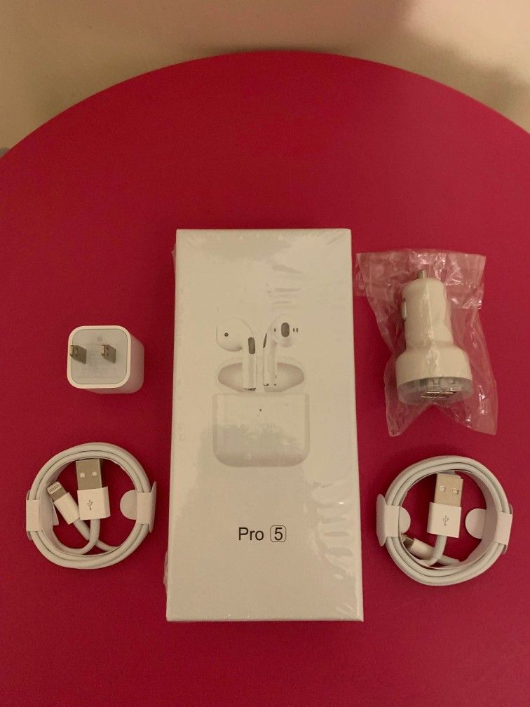 Apple Combo Bundle/Brand New Original Apple IPhone Charger and Car Charger and Wireless Earbuds