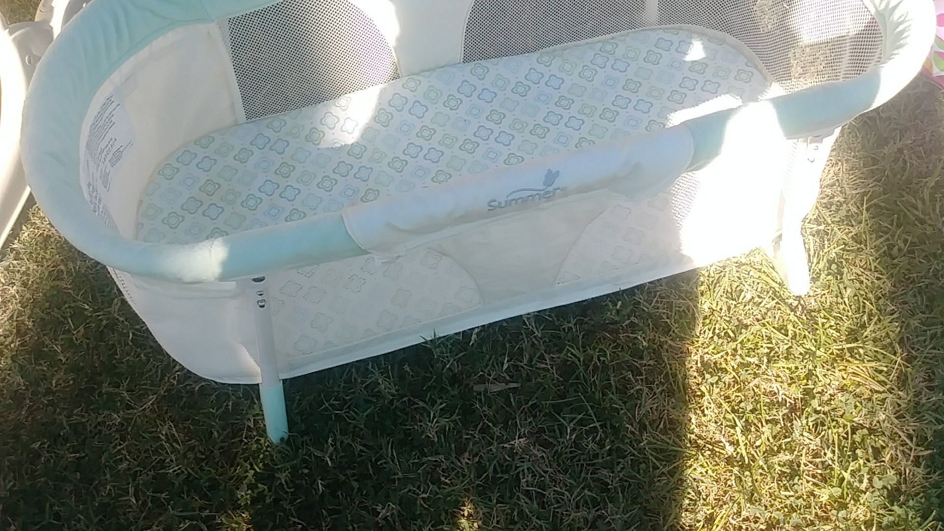 Baby small bassinet