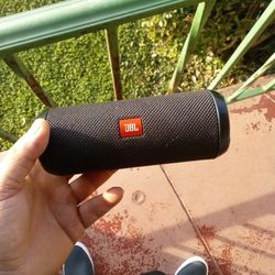 Pick Up Only JBL Flip 3