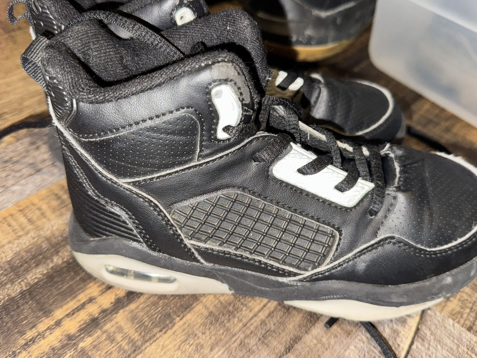 Shaq Bank Shot Hi-Top Sneakers Boys size 1