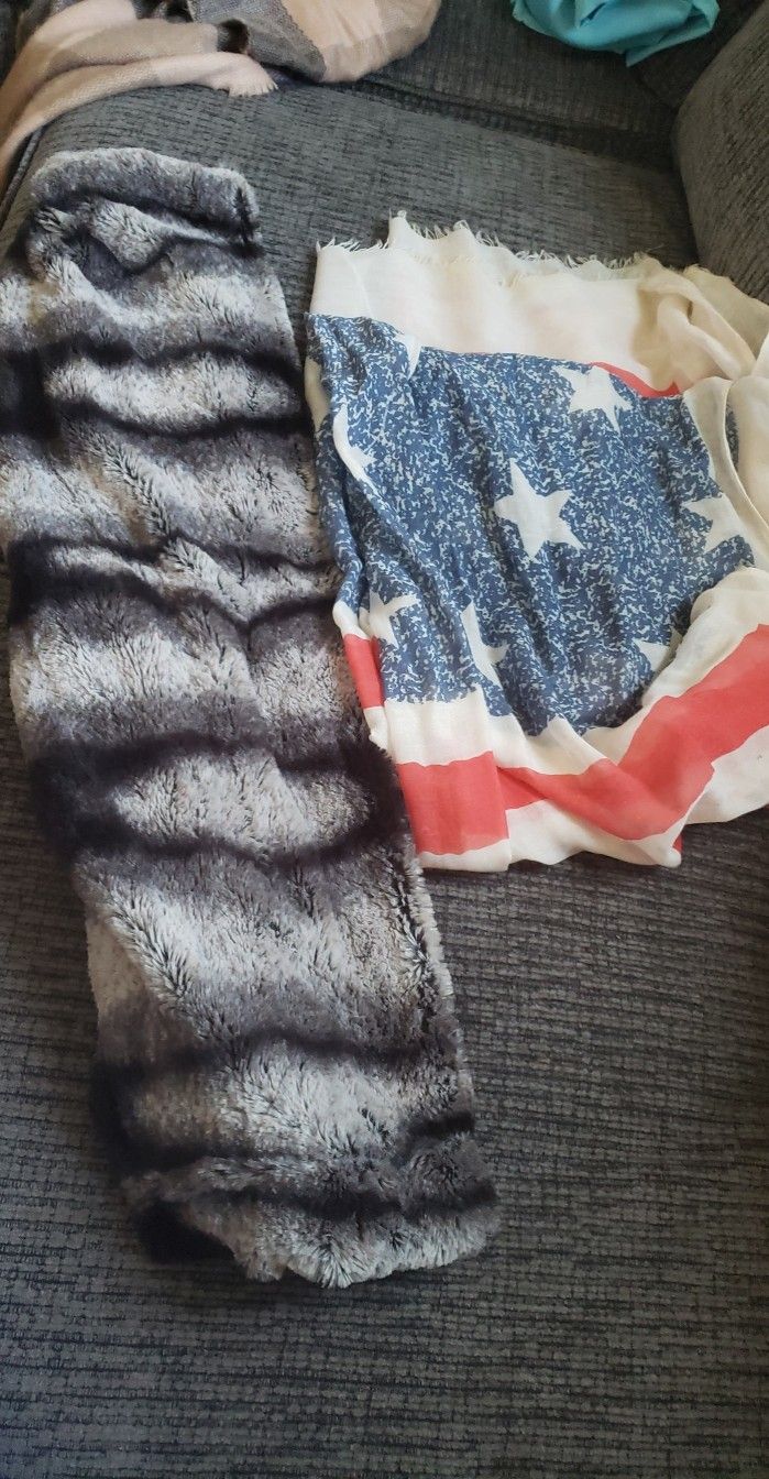 Fleece And Americana Scarves