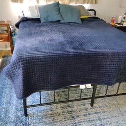 KING BED SET COMPLETE, MATTRESS BOX SPRING & FRAME