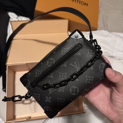 Louis Vuitton Shoulder Bag 
