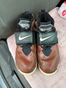 Nike Diamond Turf High-Top Sneakers Size 10