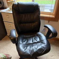 Large Black leather Desk Chair