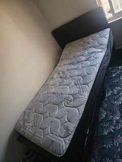 Twin bed free