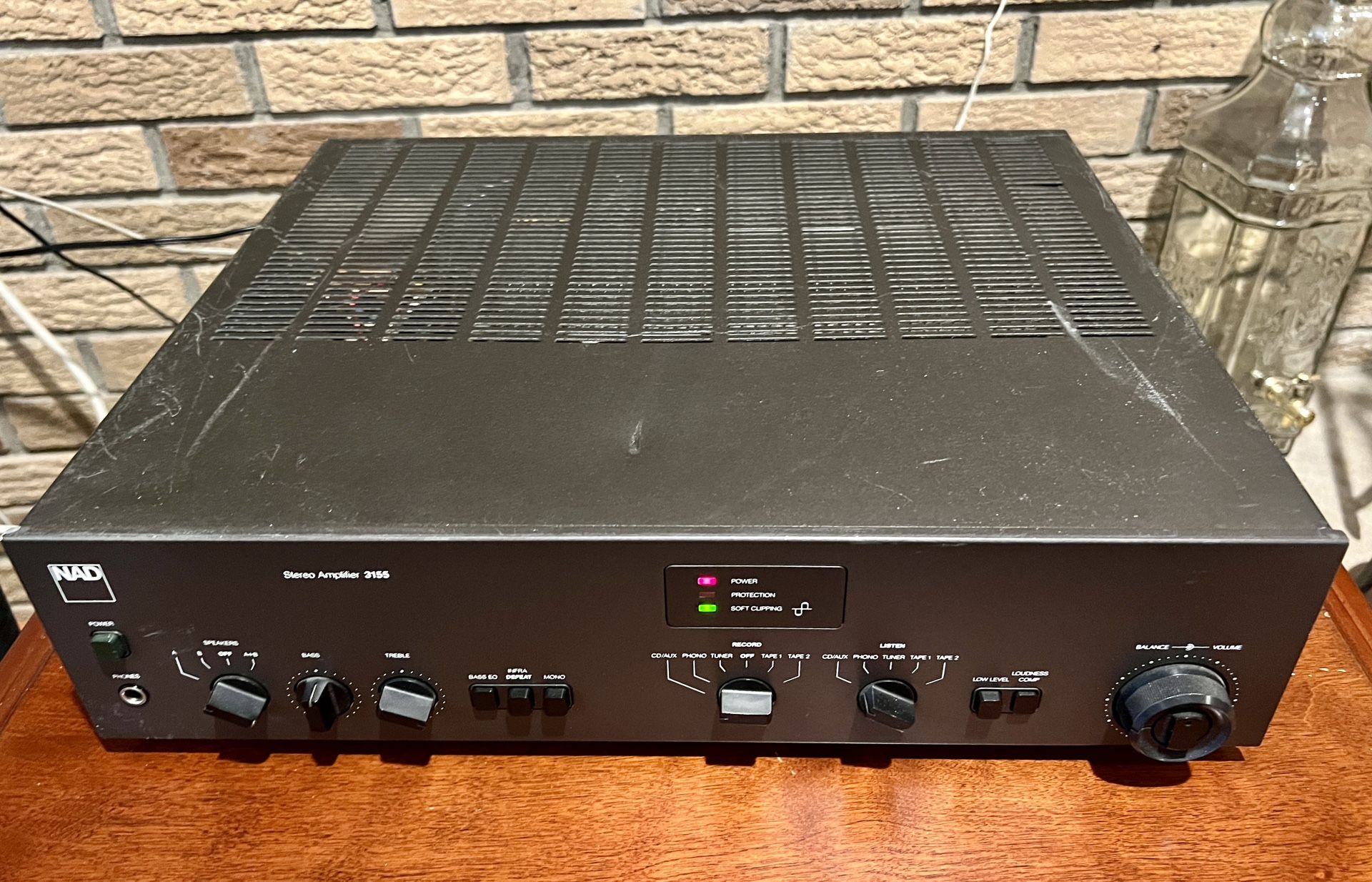 NAD 3155 Stereo integrated amplifier/preamp
