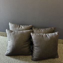 Black Pillows 