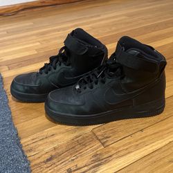 Nike Air High Top Color Balck And Size 10 In Us In Uk 9