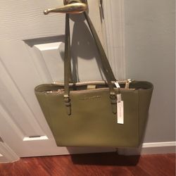 Marc Jacobs Leather Tote.NWT 