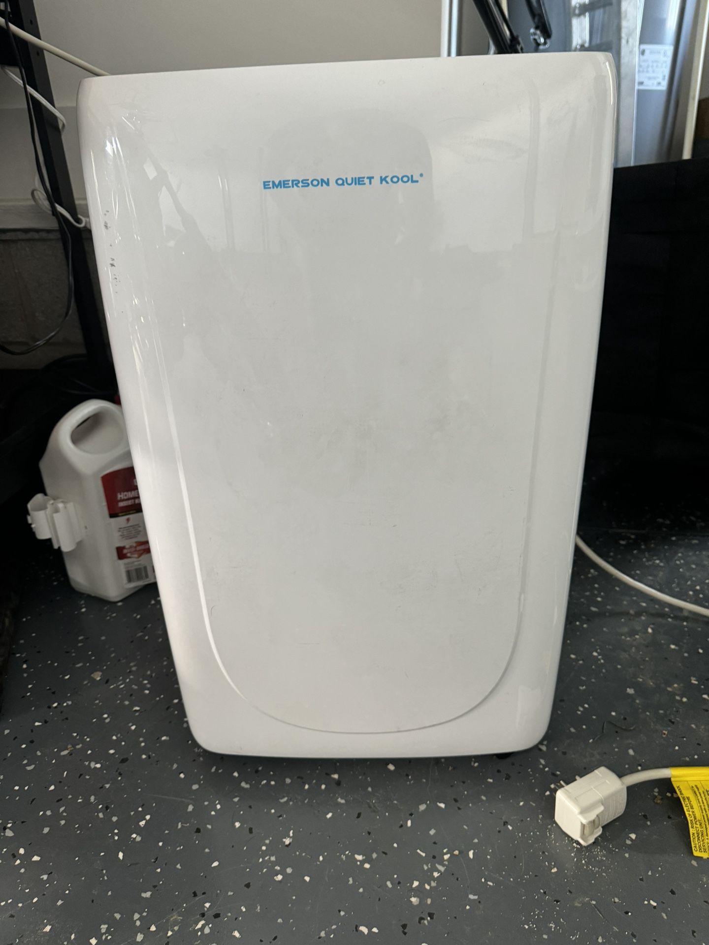 Emerson Quiet Kool 10000 BTU  AC Unit