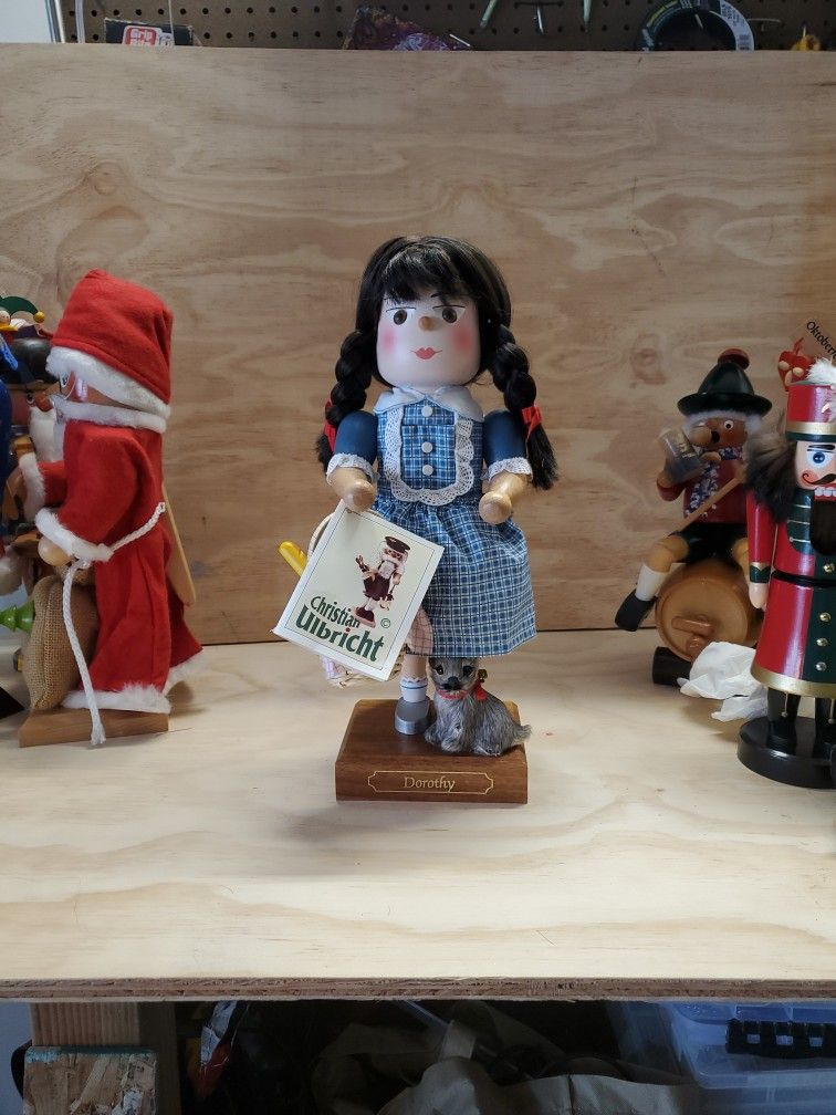 Limited Edition, Numbered  Ulbricht, Dorothy From Wizard Of Oz Nutcracker
