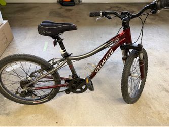 Specialized Hotrock 20” 6 speed (upgraded seat)