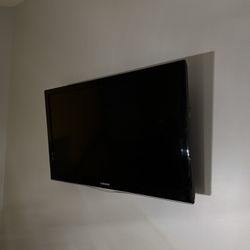 Samsung 40” Flatscreen TV