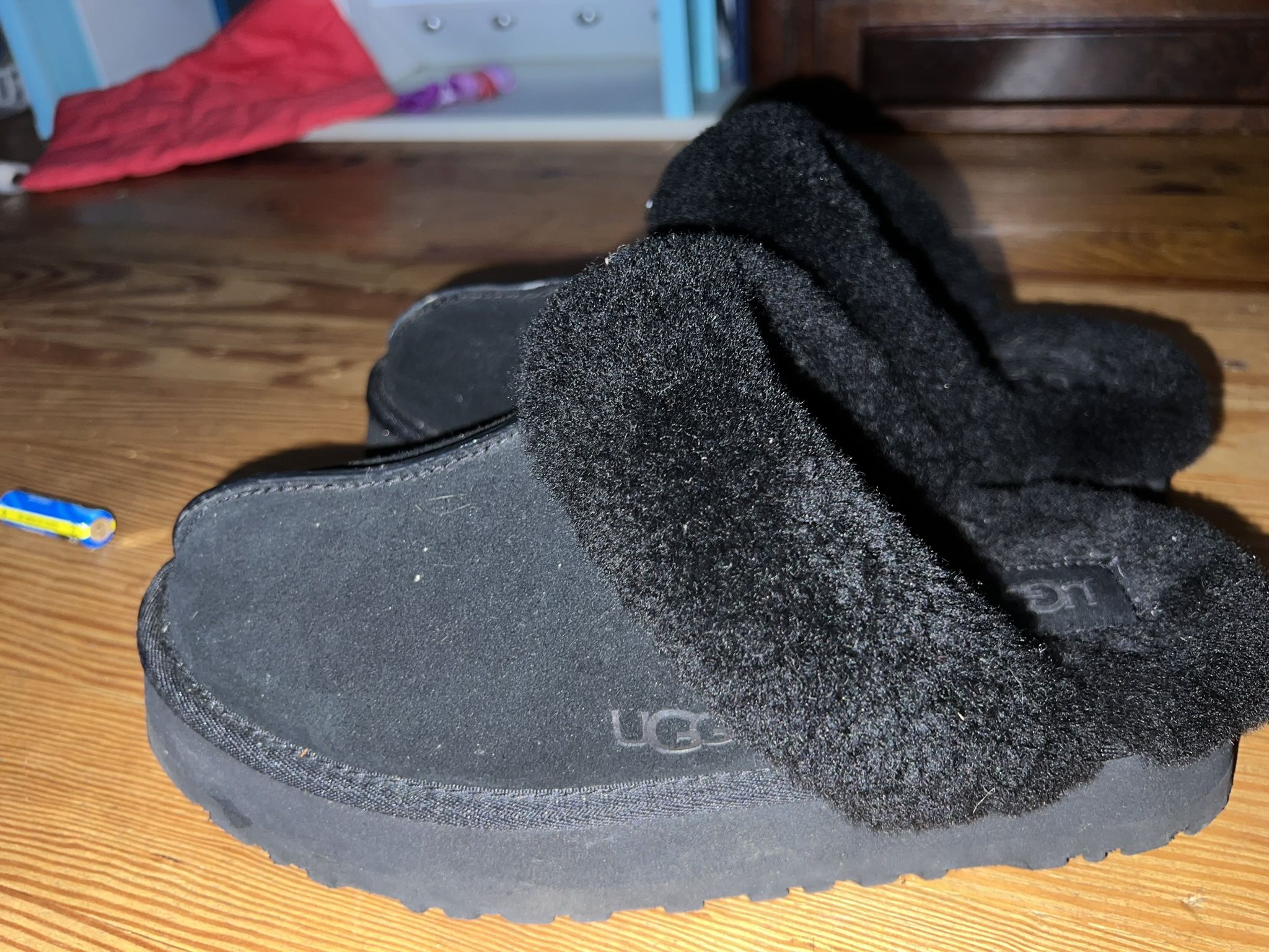 Ugg Slides