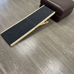 $35 (55” Long X 16” Wide X 12-26” Tall) Indoor Dog Ramp / Wooden Frame With Carpeting / 75 Pound Weight Capacity