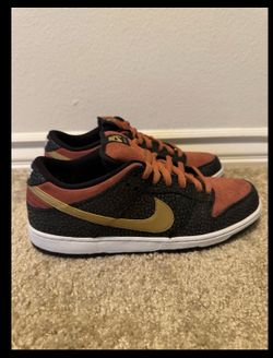 Nike SB Dunk Low Walk of Fame size 11.5