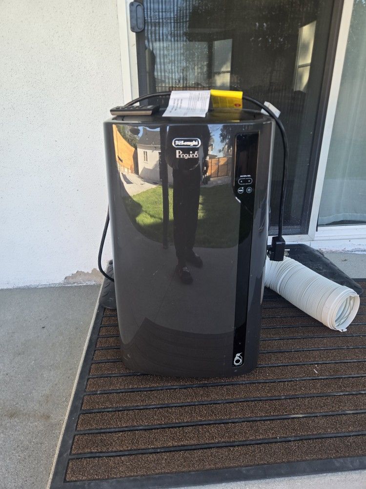 Air Conditioner 700sq/ft