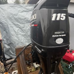 115 HP Suzuki Outboard Motor 4 Stroke Extra Long 25’ Shaft EFI