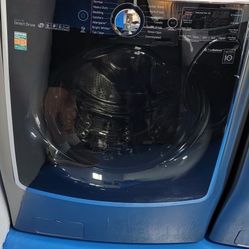 5.2 Cu Ft Smart Front Load Washer 