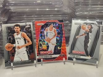 Victor wembanyama and stephon castle cards