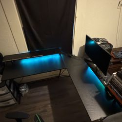 L- Shape Desk And Chair 