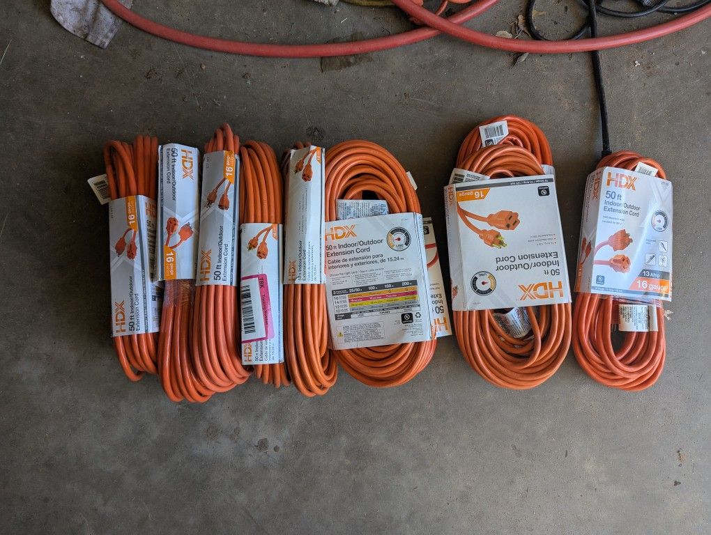 (10)     50' Indoor Outdoor Extension Cords