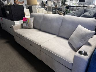 Beautiful Sleeper Sofa! $499 🛋️🔥⭐️