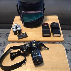 NIKON N8008 AF SLR 35mm Film Camera w/strap