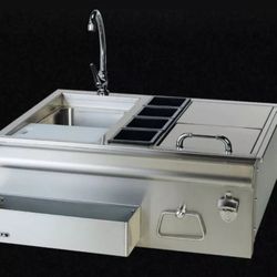 Bull Outdoor Kitchen Bar Center