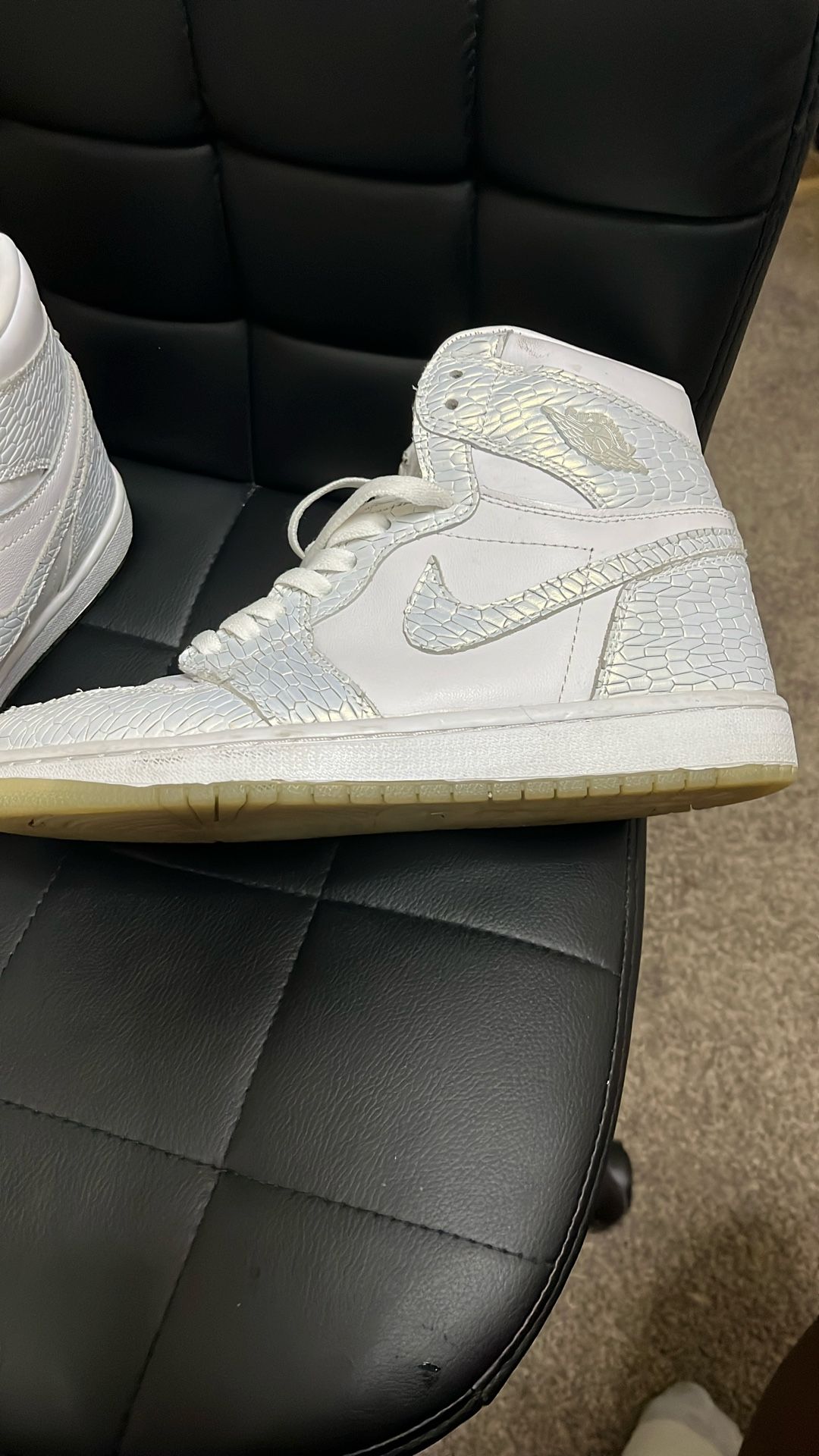 Jordan 1s snake skin size 9