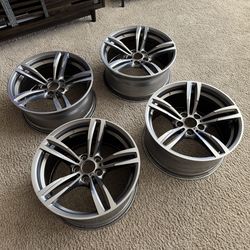 BMW M4 OEM Rims Set 437M