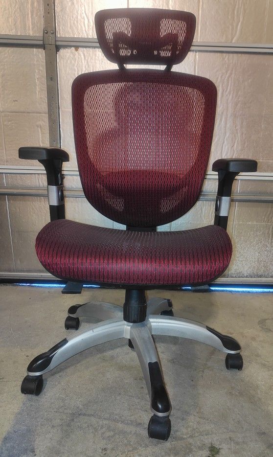Staples FlexFit Hyken mesh task chair