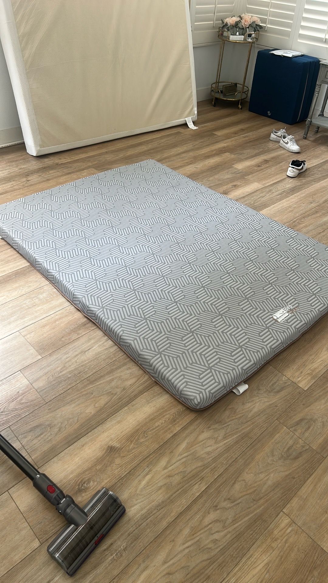Bed topper