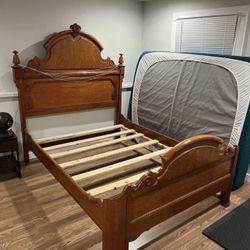Queen Solid Wood Victorian Mansion Bed Frame 