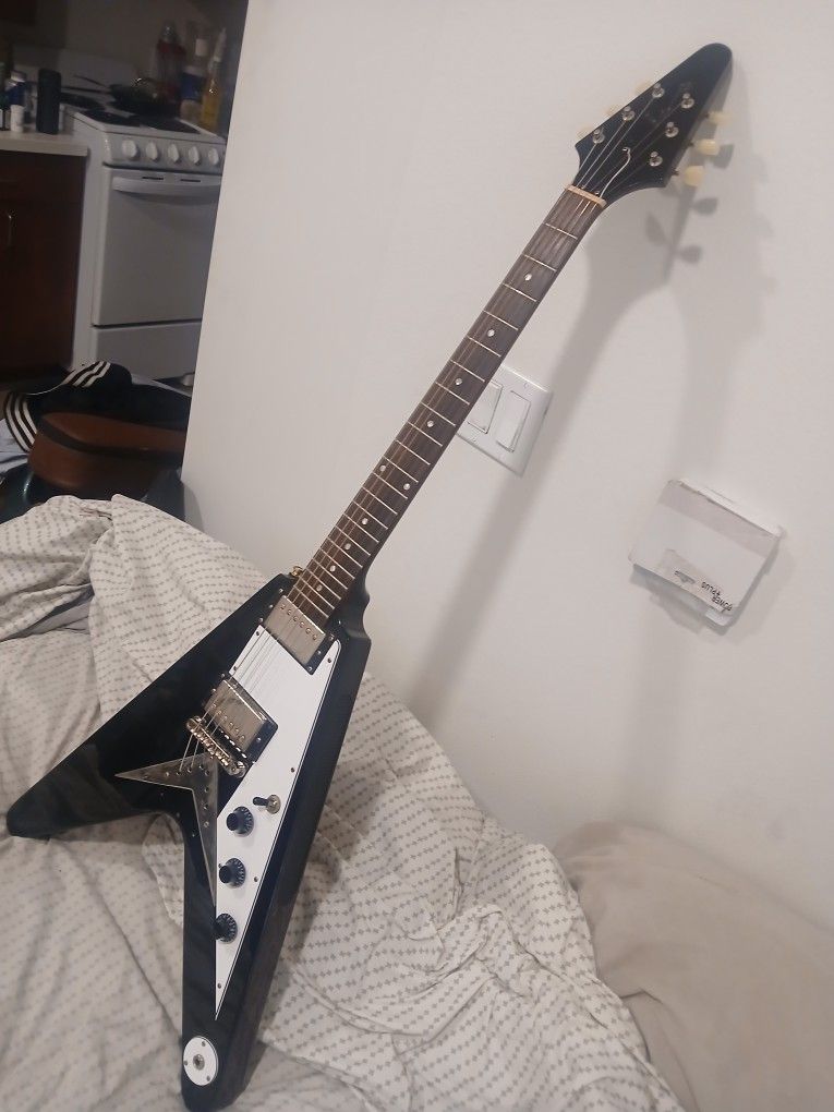 Epiphone '58 Flying V .........in Near Mint Condition...$475