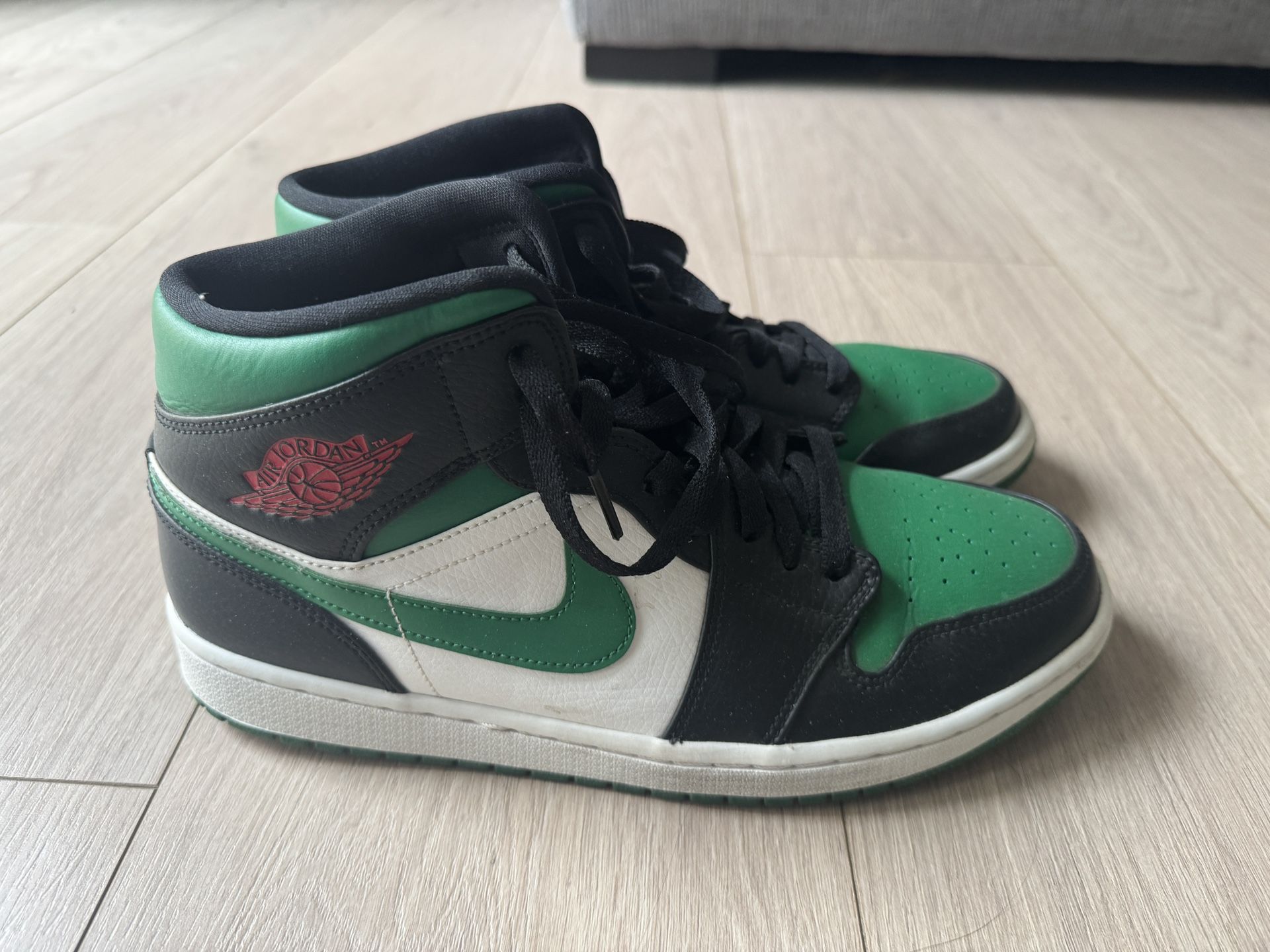 Nike Air Jordan 1 Mid Pine Green Men’s Size 10, 554724-067