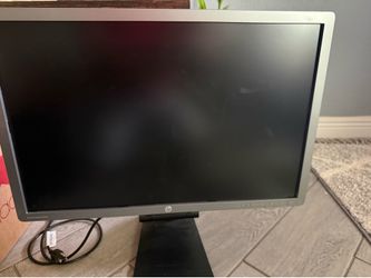 Used HP Monitor 24”