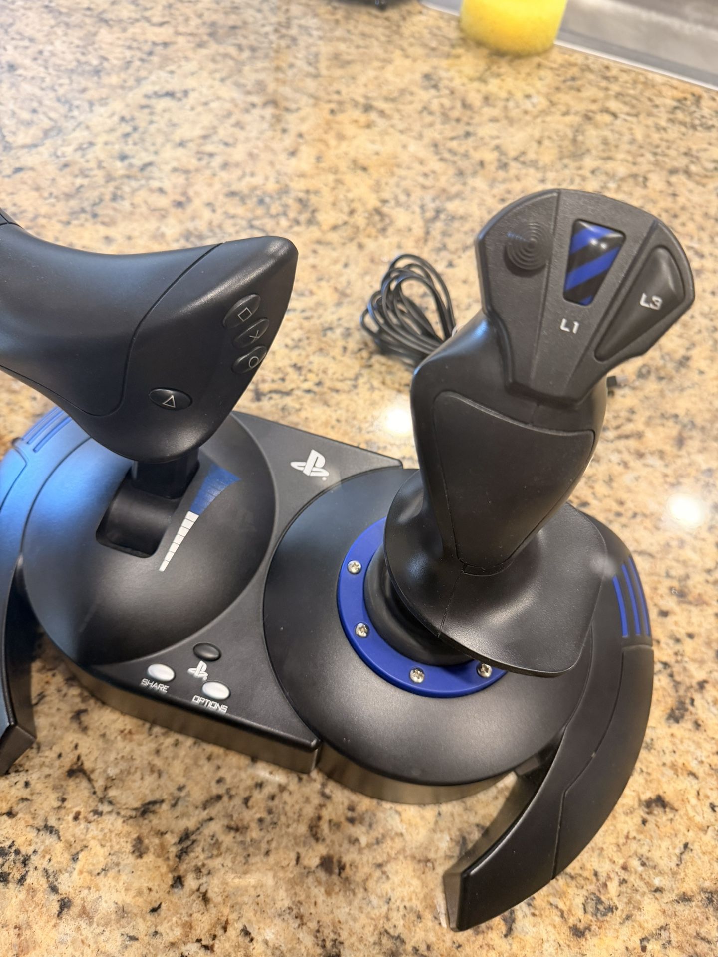 Thrustmaster T.Flight Hotas 4 — PS4/PS5 & PC Compatible