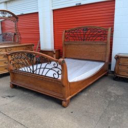 Queen Size Bedroom Set With Boxspring 